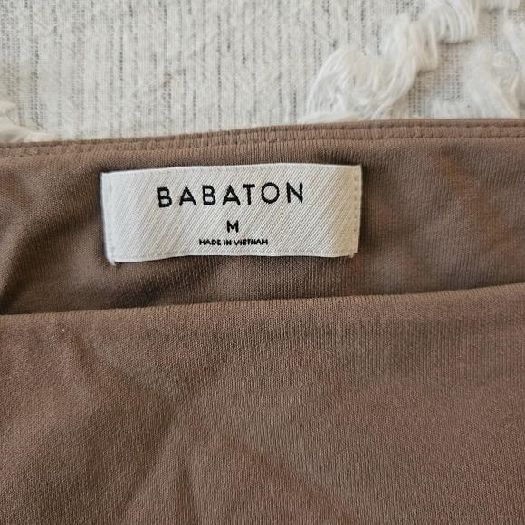 Aritzia Babaton Contour Squareneck Bodysuit Taupe Size Medium - Picture 3 of 7